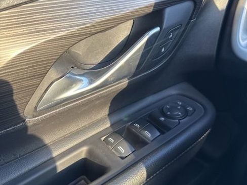 Certified 2024 GMC Terrain SLE image 22