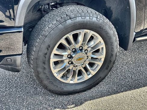 Used 2023 Chevrolet Silverado 2500 High Country w/ Z71 Off-Road Package image 28