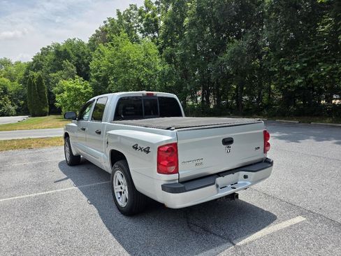 Used 2007 Dodge Dakota SLT w/ Sport Appearance Group AWD/4WD image 4