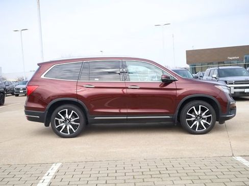 Used 2019 Honda Pilot Elite image 3
