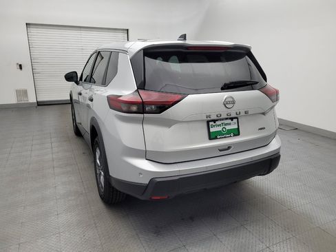 Used 2024 Nissan Rogue S AWD/4WD image 6