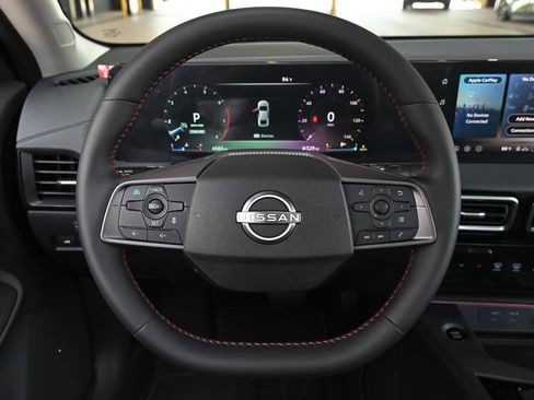 Used 2026 Nissan Sentra SR w/ SR Premium Package FWD image 18