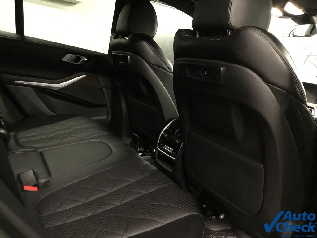 Used 2023 BMW X5 xDrive40i w/ Premium Package AWD/4WD image 35