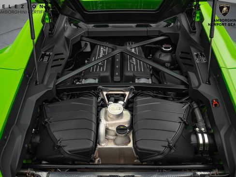 Used 2023 Lamborghini Huracan Tecnica image 17