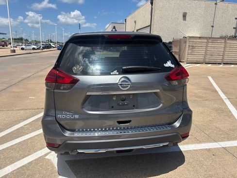 Used 2018 Nissan Rogue S FWD image 6