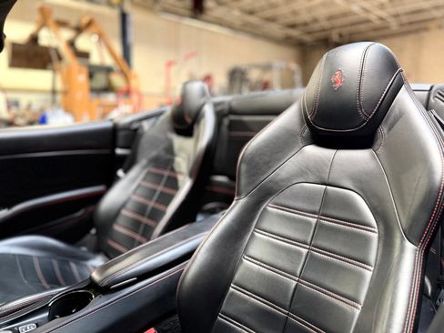 Used 2015 Ferrari California T RWD image 14
