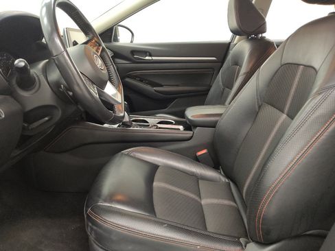 Used 2023 Nissan Altima 2.5 SR FWD image 17