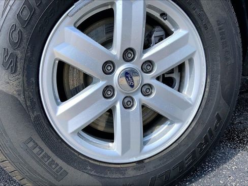 Used 2023 Ford F150 XL RWD image 3