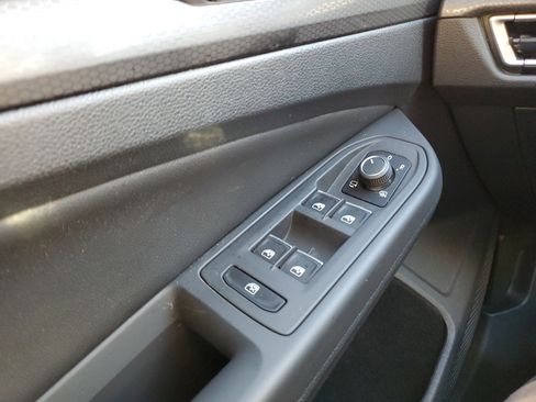 Used 2024 Volkswagen GTI SE image 22