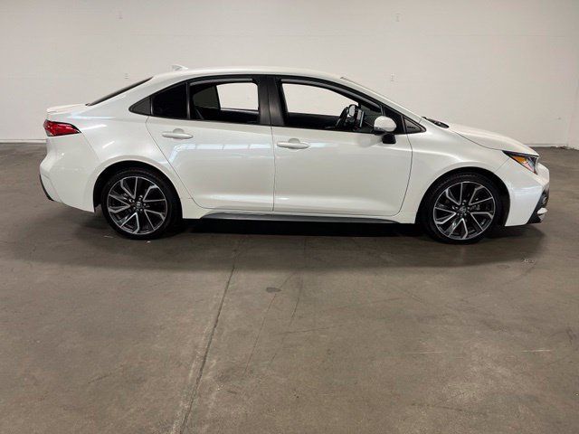 Used 2020 Toyota Corolla SE w/ Carpet Mat Package (TMS) FWD image 2