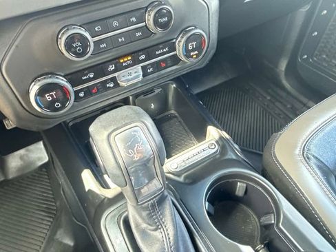 Used 2025 Ford Bronco Outer Banks AWD/4WD image 19