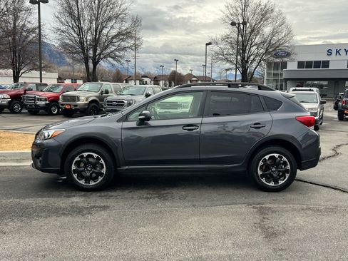 Used 2022 Subaru Crosstrek 2.0i Premium w/ Moonroof Package image 11