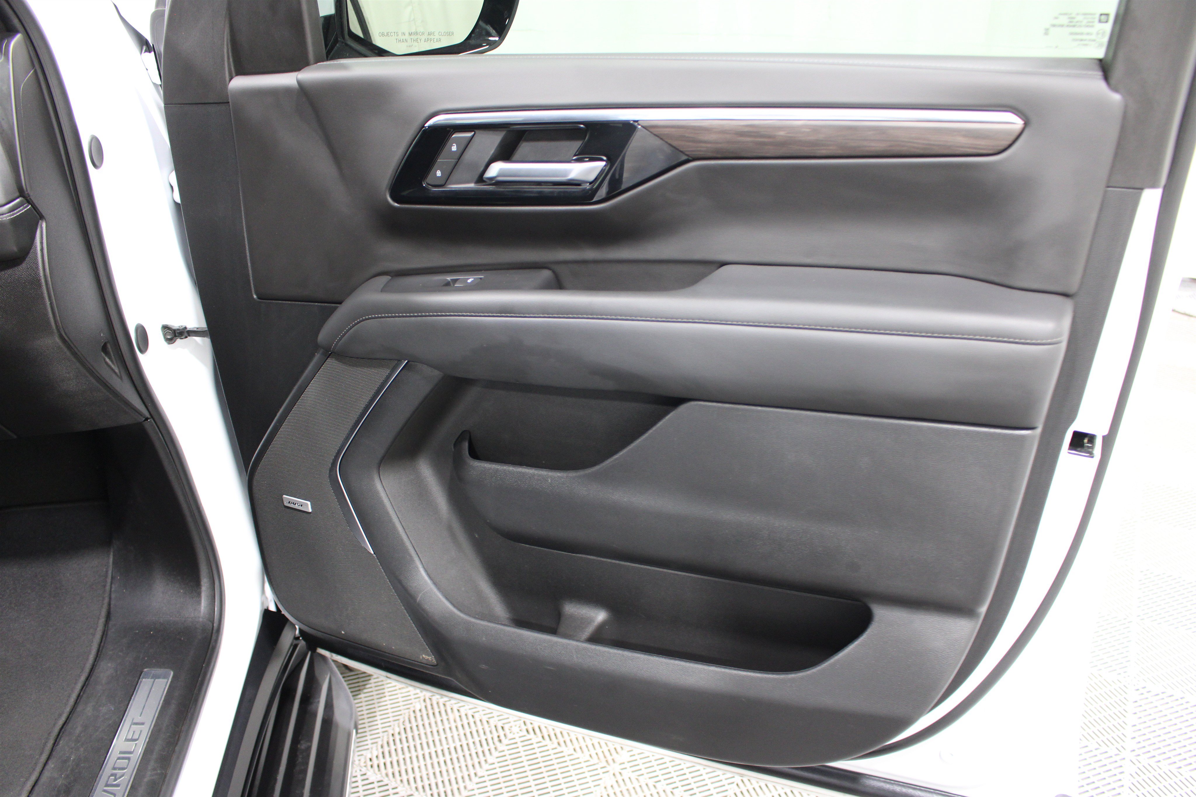 Used 2025 Chevrolet Tahoe LT w/ Comfort Package AWD/4WD image 30