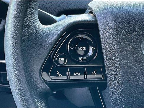 Used 2021 Toyota Prius LE image 14
