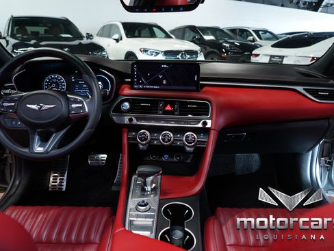 Used 2023 Genesis G70 2.0T w/ Sport Prestige Package RWD image 32