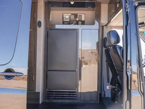 Used 2017 Mercedes-Benz Sprinter 3500 image 85