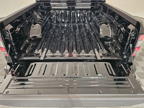 Used 2024 Nissan Frontier PRO-4X w/ Off-Road Protection Package image 38