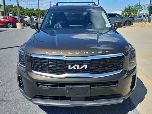Used 2022 Kia Telluride S AWD/4WD image 2