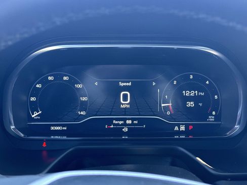 Used 2024 GMC Yukon SLT w/ SLT Premium Package image 21