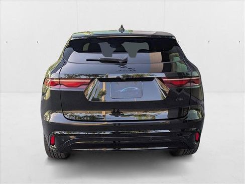 New 2026 Jaguar F-PACE R-Dynamic S image 8