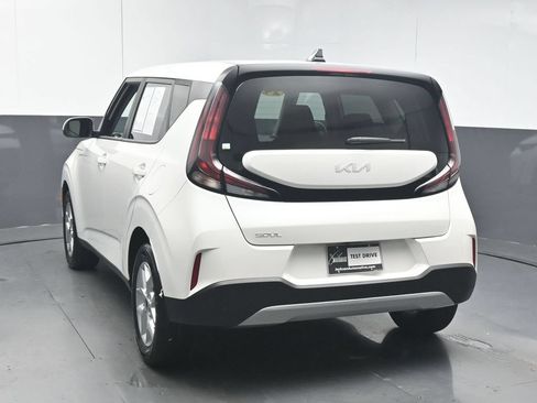Used 2024 Kia Soul LX w/ Option Group 015 FWD image 6