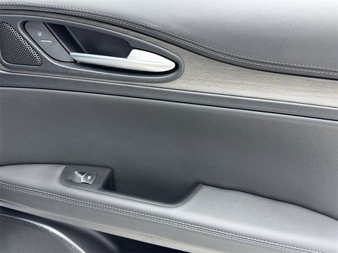 Used 2022 Alfa Romeo Stelvio Ti image 48