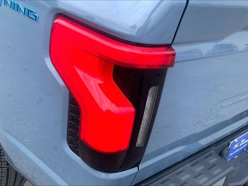 Used 2023 Ford F150 Lightning XLT AWD/4WD image 28