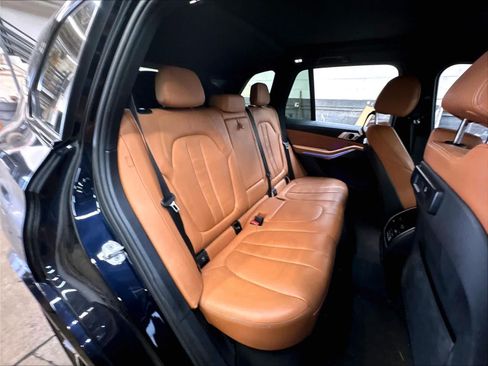 Used 2022 BMW X5 xDrive40i w/ M Sport Package AWD/4WD image 29