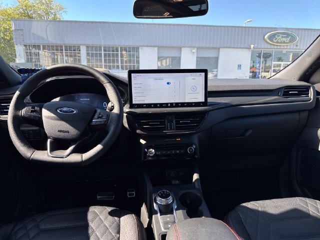 Used 2023 Ford Escape ST-Line Elite w/ Premium Technology Package AWD/4WD image 13