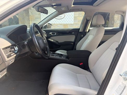 Used 2024 Honda Civic EX image 8