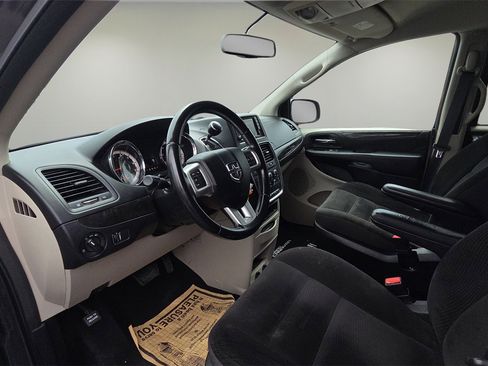 Used 2017 Dodge Grand Caravan SE w/ Power Window Group image 28