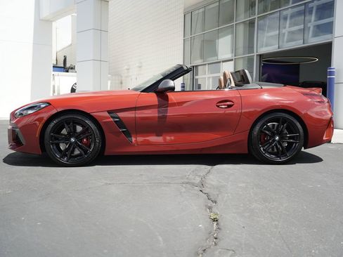 Used 2022 BMW Z4 M40i w/ Premium Package RWD image 3