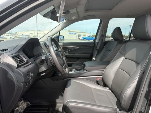 Certified 2025 Honda Ridgeline RTL image 14