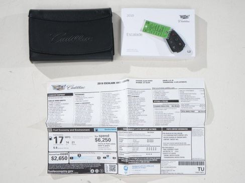 Used 2019 Cadillac Escalade Luxury w/ Escalade Sport Edition image 65