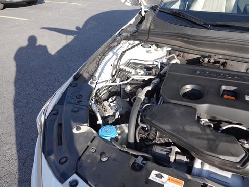 Used 2018 Honda Accord EX-L image 33