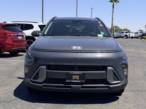 Used 2024 Hyundai Kona SEL FWD image 2
