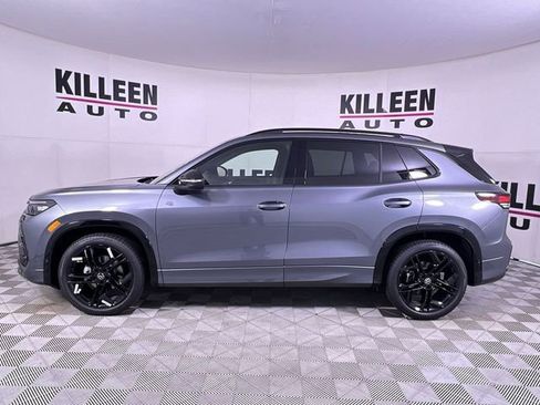 New 2026 Volkswagen Tiguan SE R-Line image 4