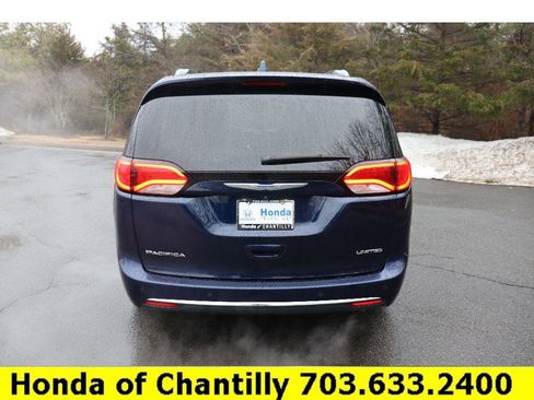 Used 2019 Chrysler Pacifica Limited w/ Advanced Safetytec Group image 6