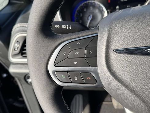 New 2026 Chrysler Pacifica Select FWD image 22