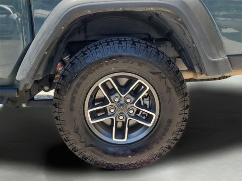 Used 2024 Jeep Gladiator Mojave w/ Safety Group AWD/4WD image 31