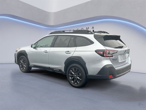 Certified 2024 Subaru Outback Onyx Edition image 3