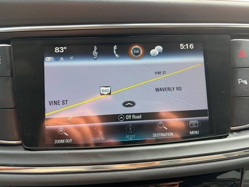 Used 2018 Buick Enclave Essence FWD image 20