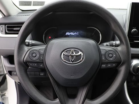 Used 2025 Toyota RAV4 XLE image 18