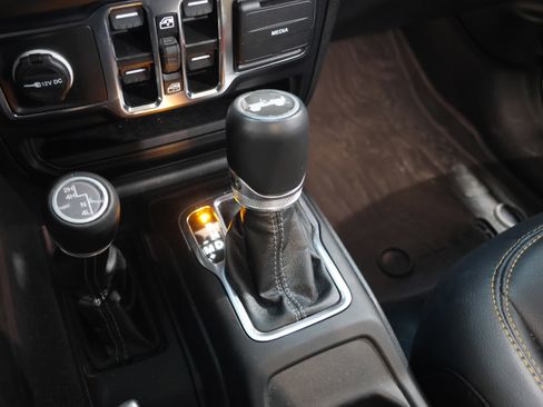 Used 2024 Jeep Wrangler Sahara w/ Technology Group image 28