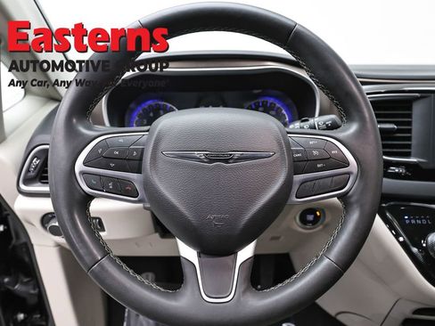 Used 2024 Chrysler Voyager LX FWD image 10