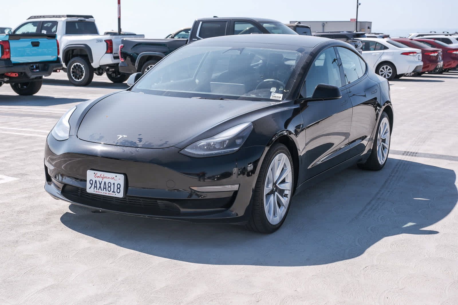 Used 2022 Tesla Model 3 Standard Range RWD image 1