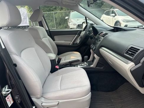 Used 2015 Subaru Forester 2.5i AWD/4WD image 9