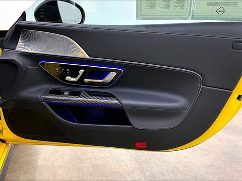 Used 2022 Mercedes-Benz SL 55 AMG 4MATIC image 27