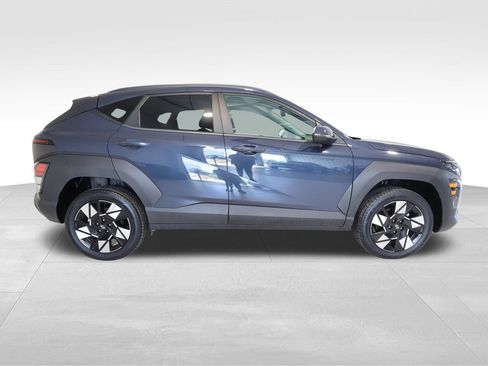 Used 2025 Hyundai Kona SEL AWD/4WD image 5