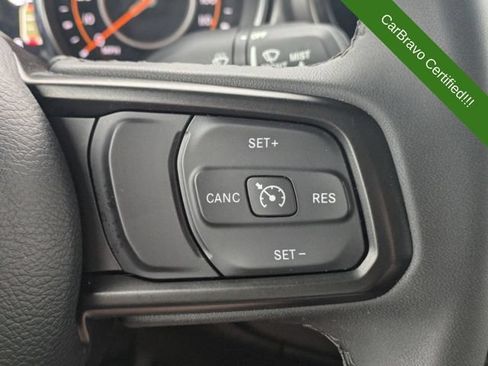 Used 2023 Jeep Gladiator Sport AWD/4WD image 15